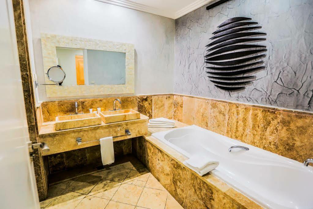 פונטה קאנה Ancora Cap Cana & Marina Suites Resort מראה חיצוני תמונה